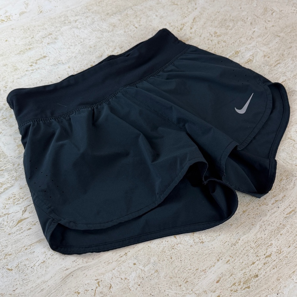 Nike Dri Fit Women's Black Athletic Shorts size small - Picture 2 of 12